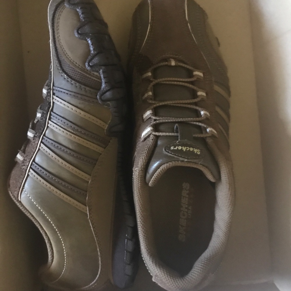 Skechers